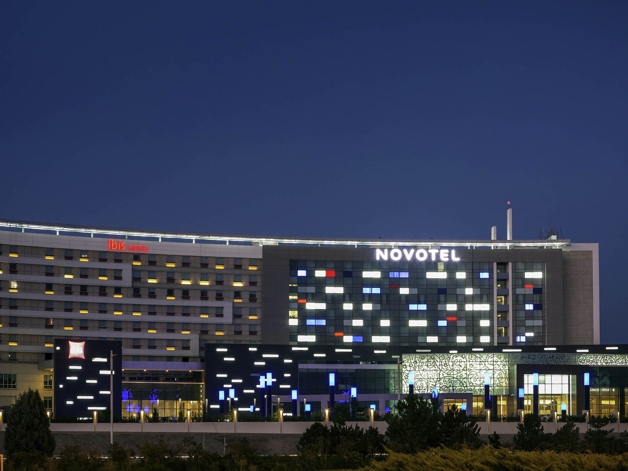 هتل نووتل تهران