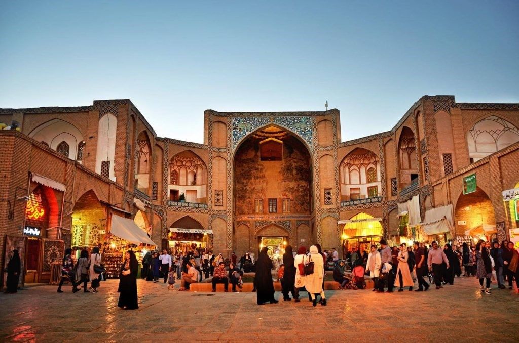راهنمای گردش در تور اصفهان     