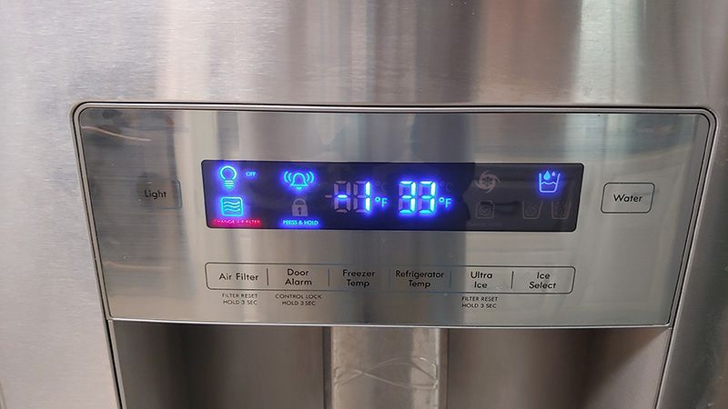 تنظیم دمای مناسب در یخچال فریزر های الکترونیکی (یخچال های برد دار)