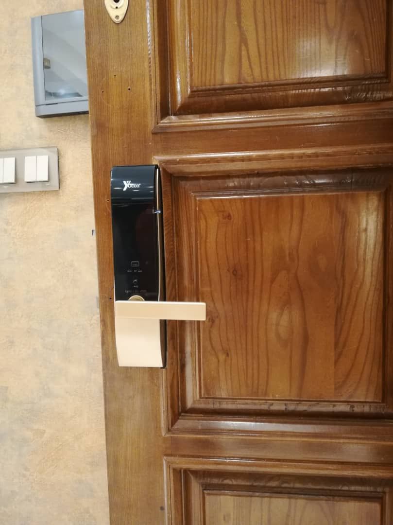 دستگیره دیجیتال یوکا