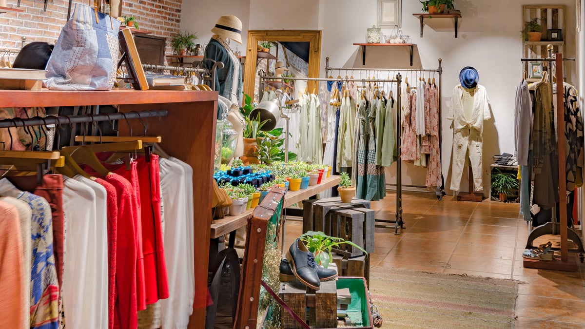 قیمت پوشاک زنانه و پوشاک مردانه در ایمالز