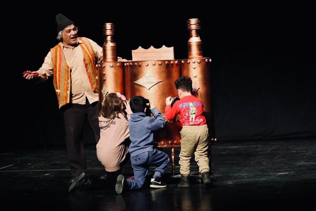 تئاتر سیمرغ و قلعه آرزوها