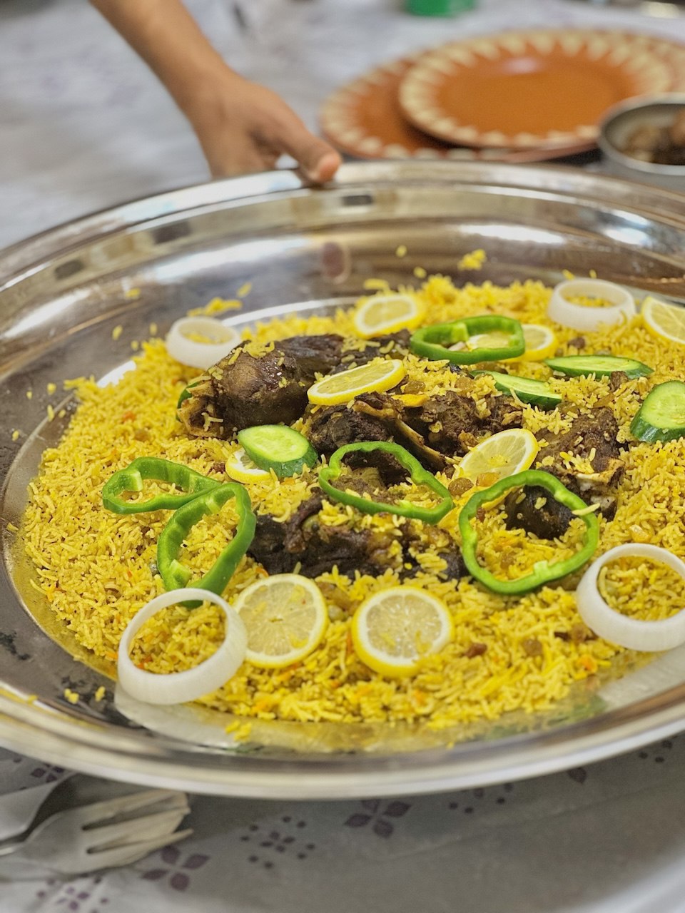 بهترین رستوران قشم غذاها متنوع و سالم
