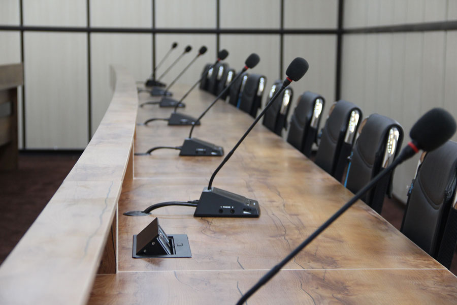 صامع راهکاری کامل برای تجهیز سالن‌های کنفرانس