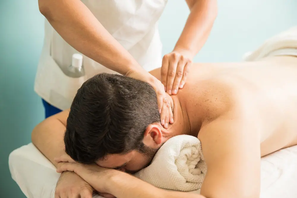 ماساژ در خانه یا در کلینیک؟ کدام بهتر است؟