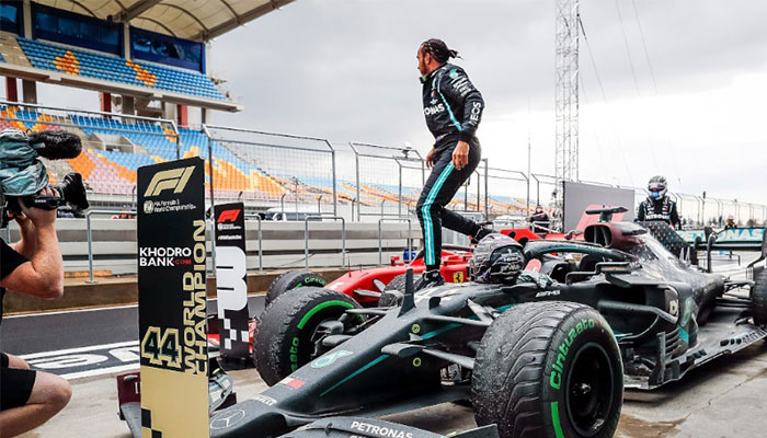 لوئیس همیلتون، قهرمان فرمول یک