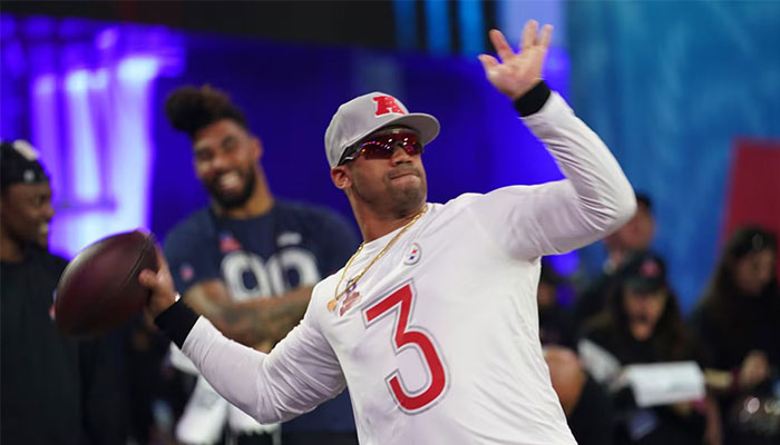 راسل ویلسون، ستاره فوتبال آمریکایی