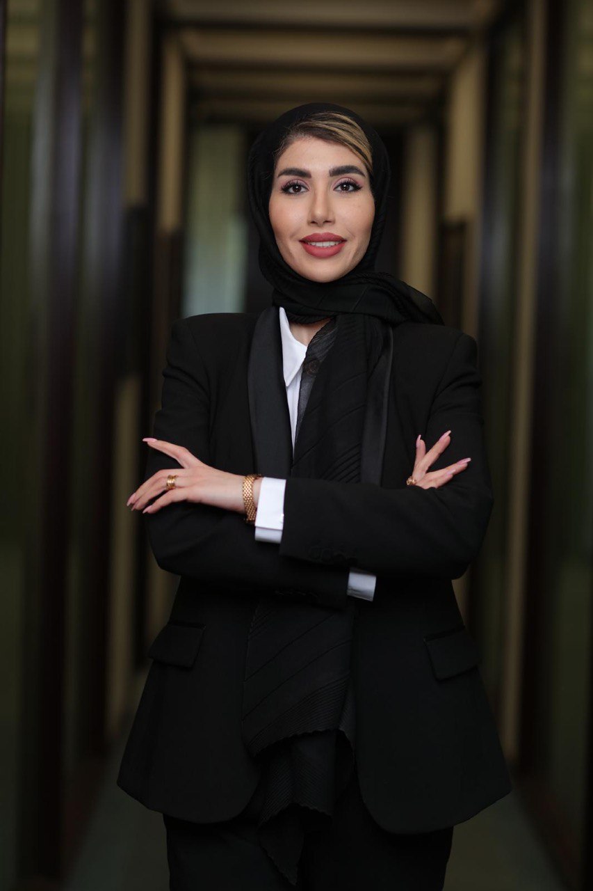 مژده شکری ساز کیست