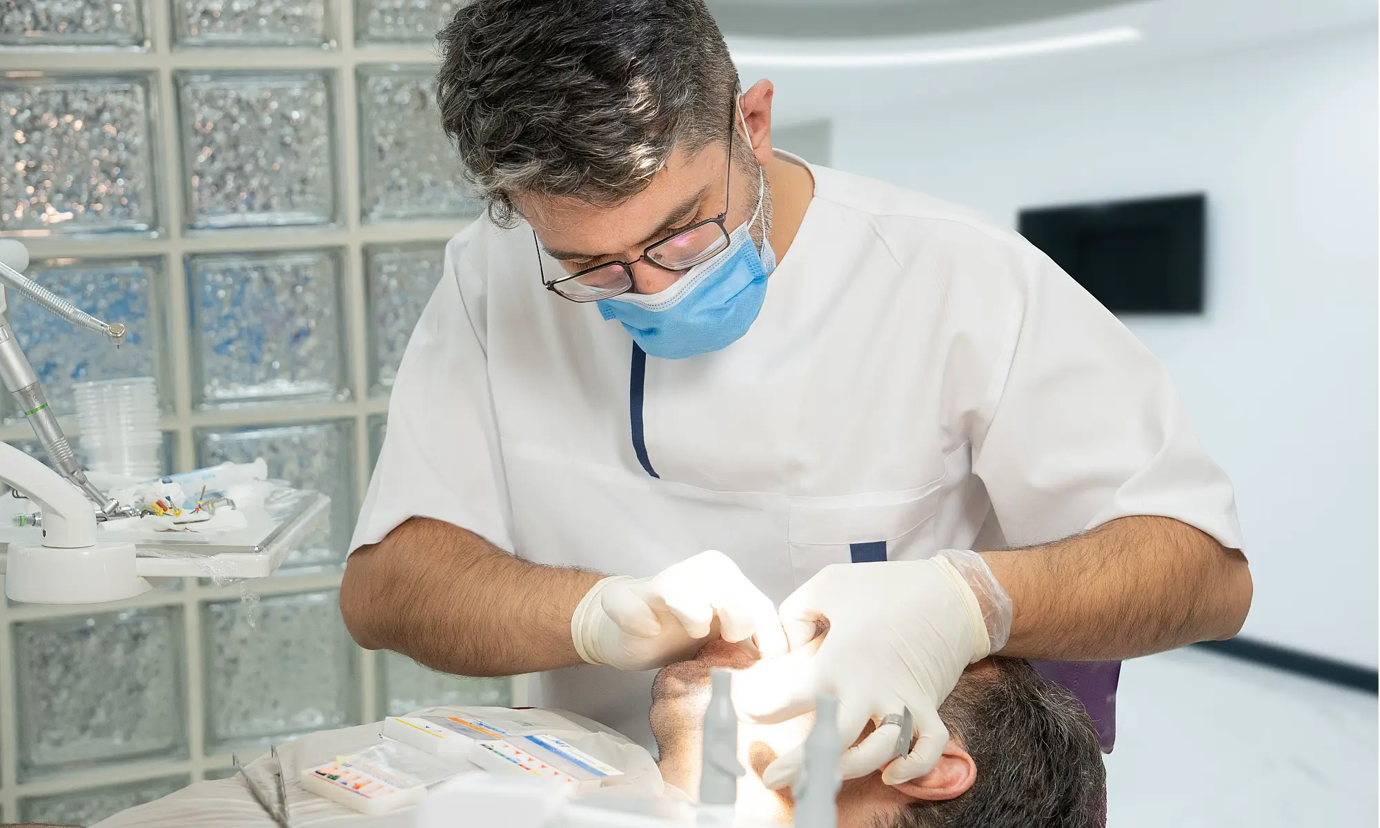 خدمات دندانپزشکی بیمه تکمیلی نیروهای مسلح در کرج