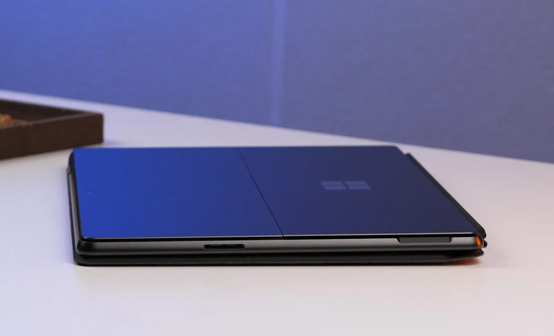 عمر باتری سرفیس چقدر است