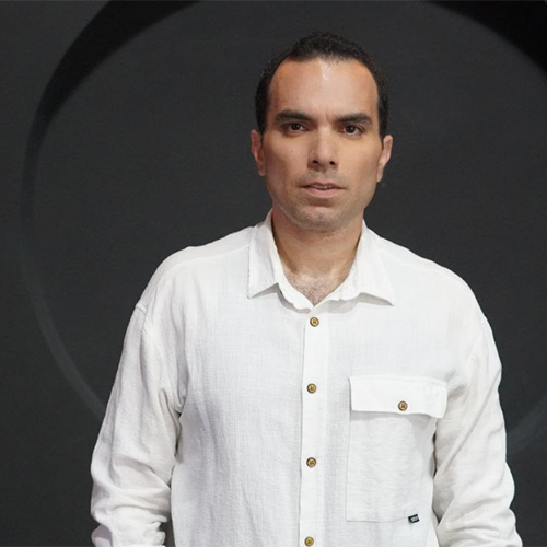 کوروش شاه بهرامی