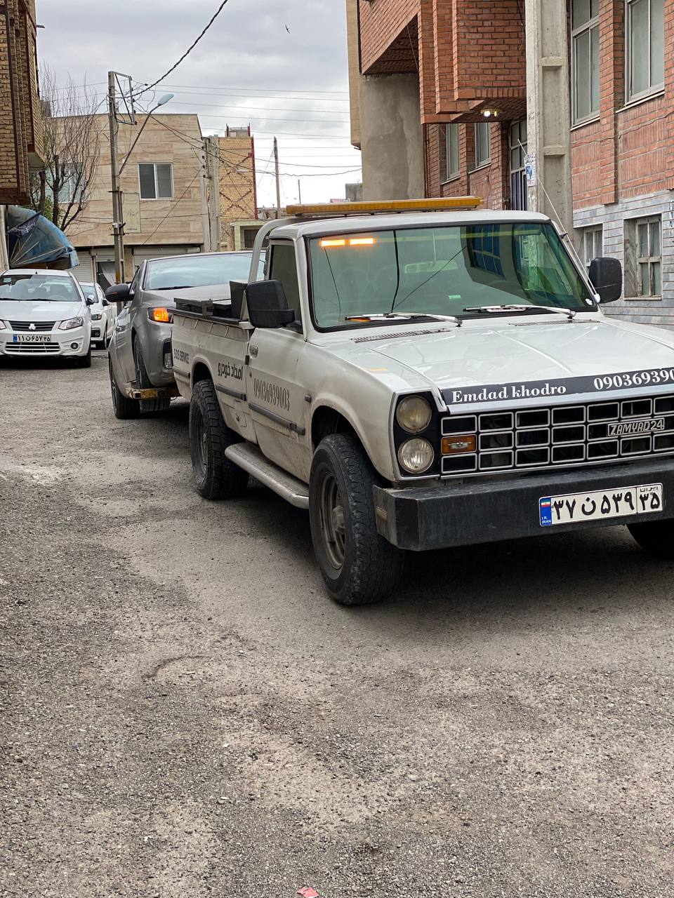 پنچرگیری سیار و تعویض لاستیک در محل با سرعت بالا و تضمینی