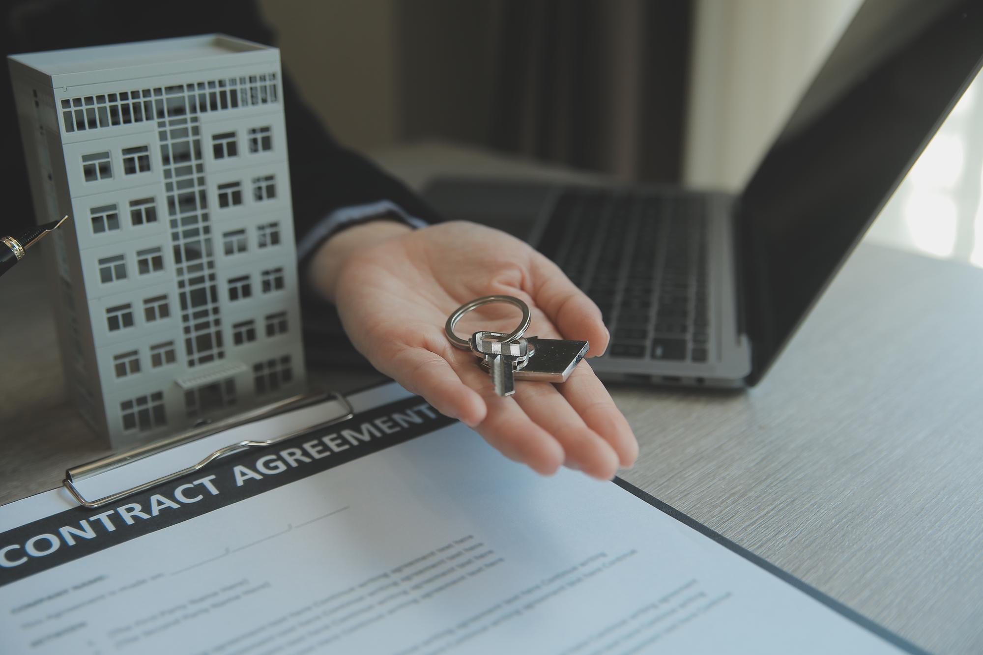 بهترین وکیل شیراز