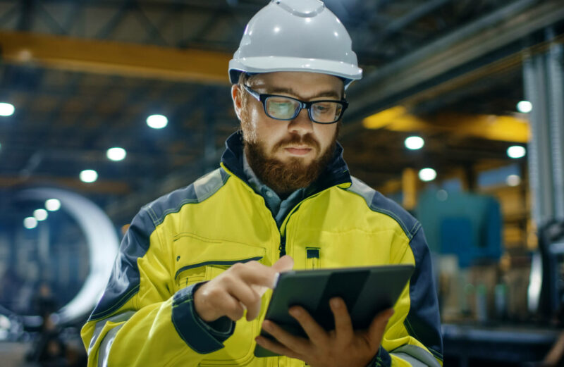 نقش بازرسی ایمنی در صنایع مختلف: اهمیت، چالش ها و راهکارهای پیشگیرانه