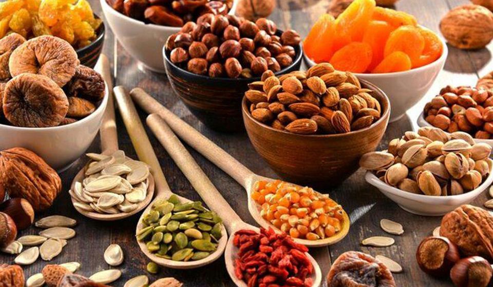 چگونه آجیل مخلوط درست کنیم