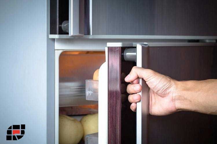 دلایل-سخت-باز-شدن-درب-یخچال