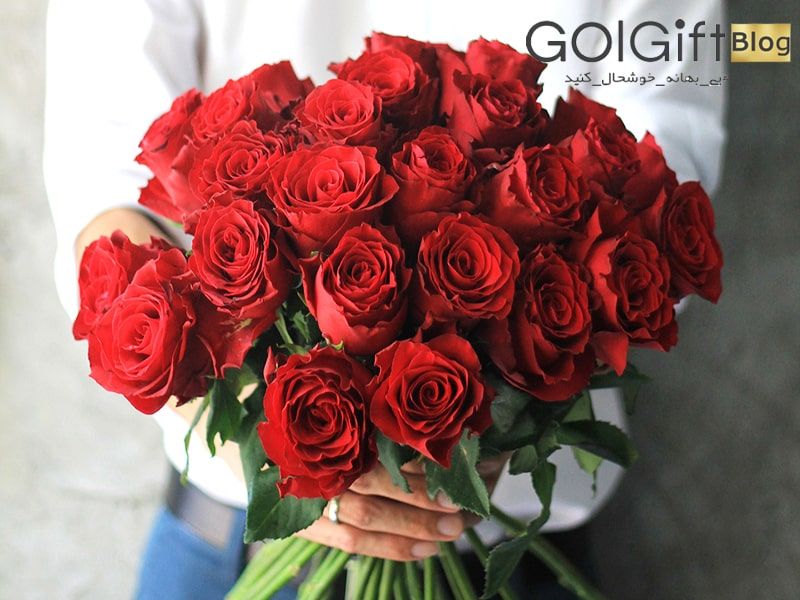 خرید دسته گل رز برای کادو ولنتاین دختر