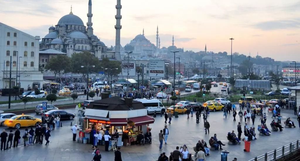 سلطان احمد و امینو 2 محله اصلی گردشگری استانبول است