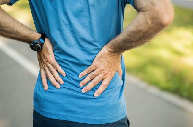 علائم فتق دیسک کمر و فتق دیسک گردن چیست؟