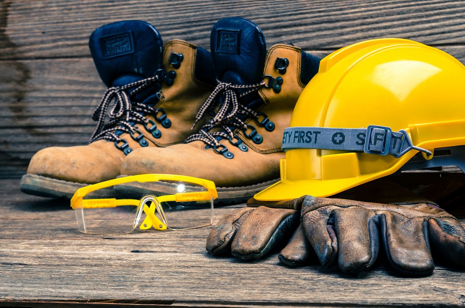 تجهیزات و لباس کار مردانه PPE