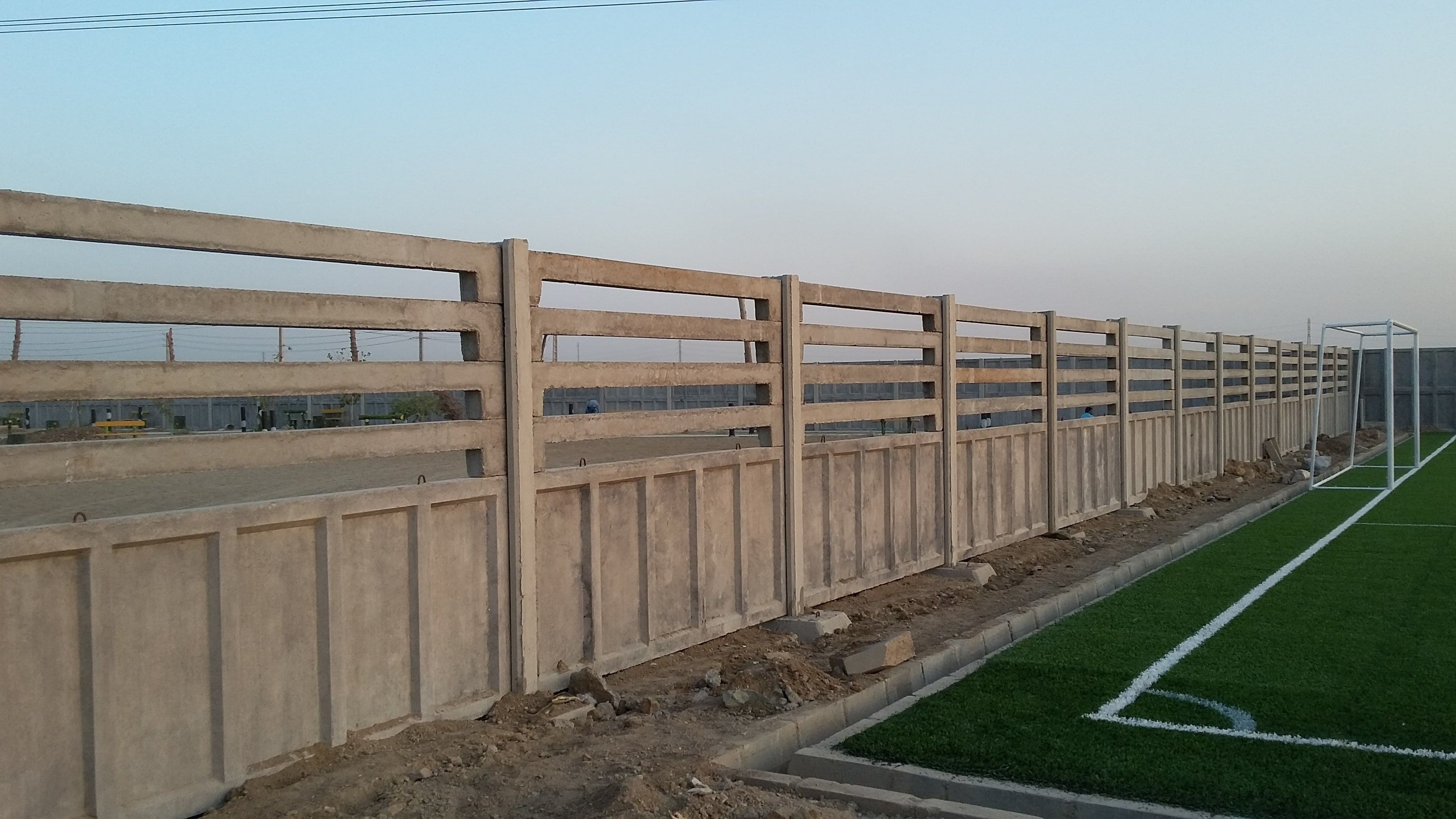 دیوار پیش ساخته بتنی