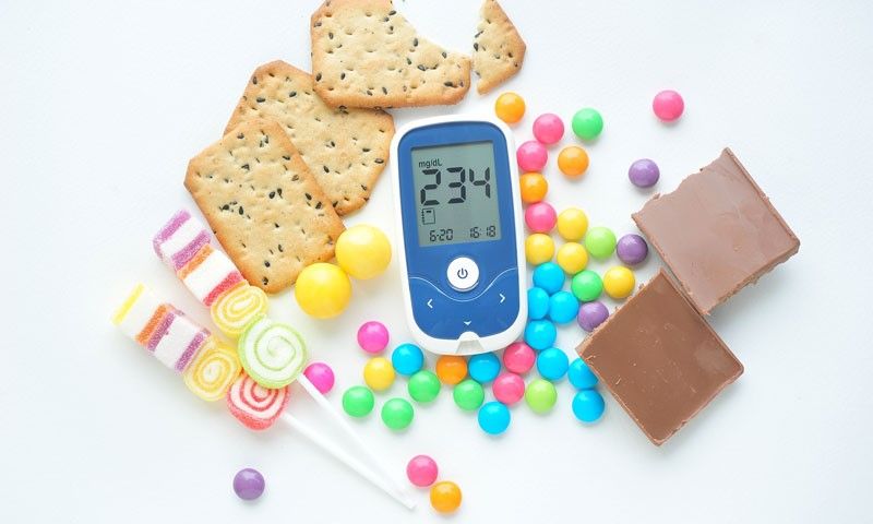 تصویر 1654582863 - 10 غذای مضر برای کودکان دیابتی که فرزند شما را به مرگ نزدیک می کند!