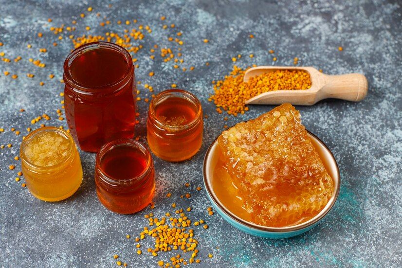 عکس عسل  در ظروف مختلف
