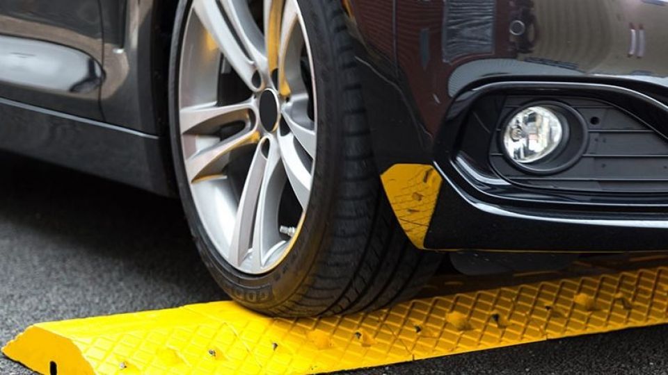 سرعت گیر هوشمند