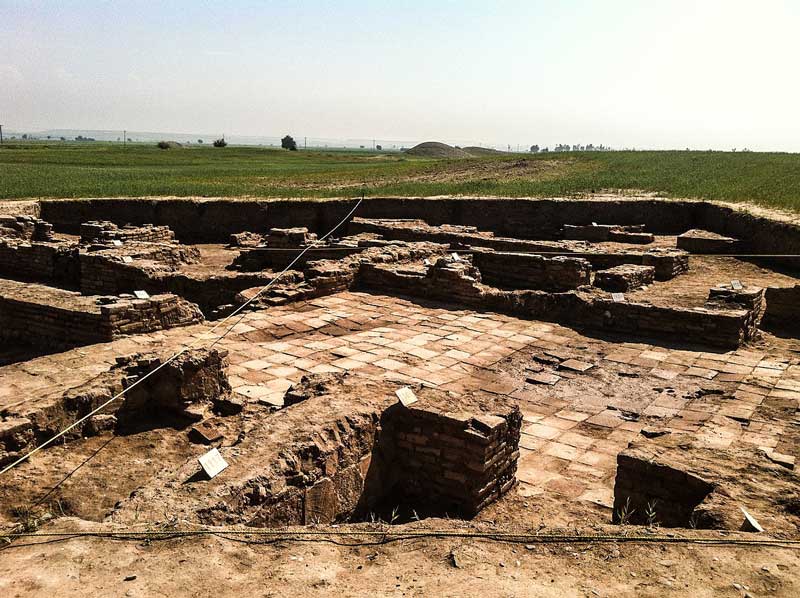 گشت و گذار در شهر باستانی جندی شاپور