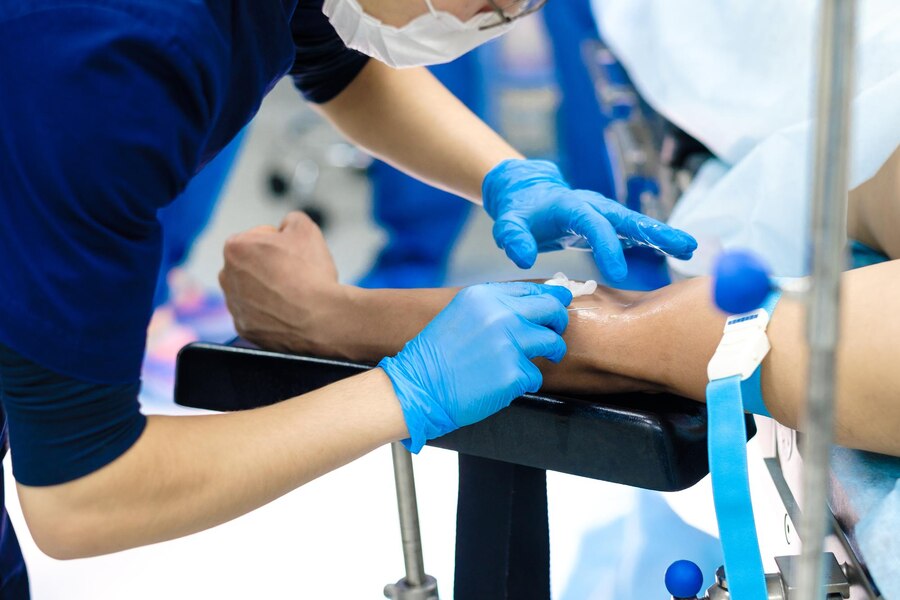 تزریق سرم در منزل تهران