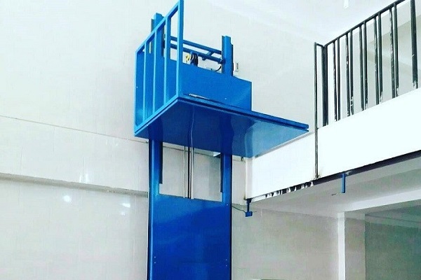 انواع آسانسور کارگاهی