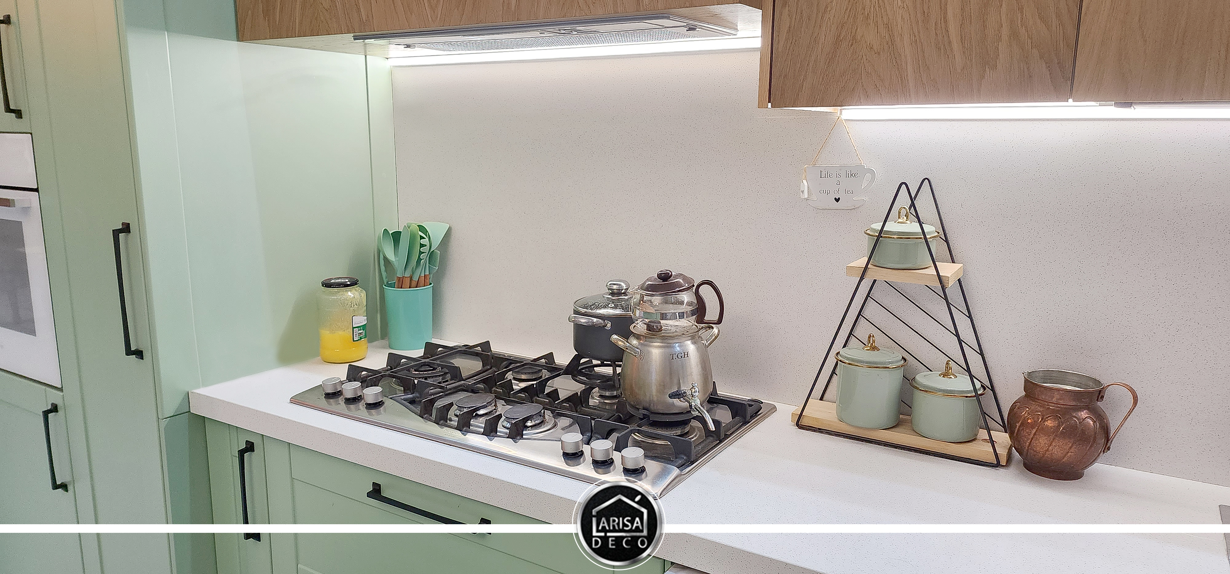 لاریسا دکو بررسی می کند: استفاده از علم روانشناسی در طراحی کابینت آشپزخانه