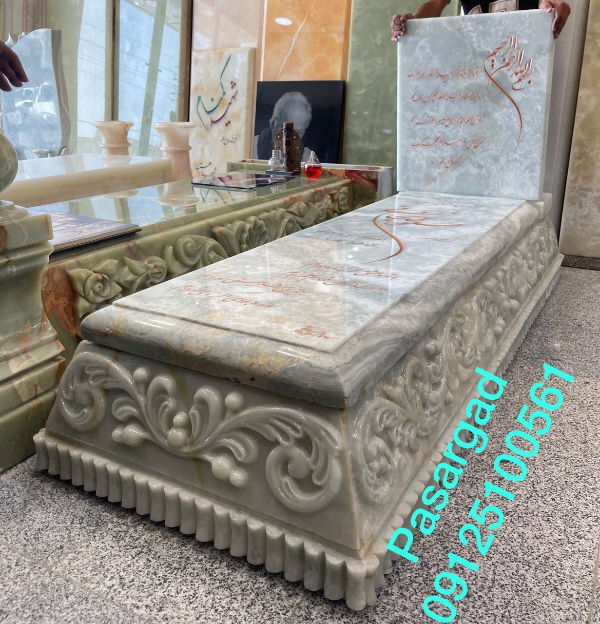 نکاتی که باید برای خرید سنگ قبر بدانید 3 images 1671974779