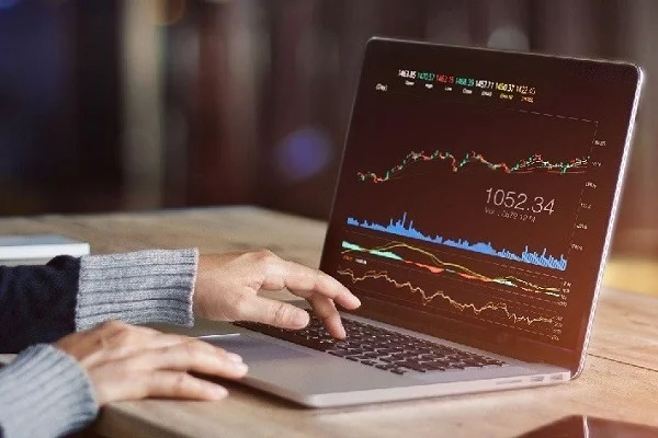 سیگنال ارز دیجیتال و فارکس با ورود و خروج اصولی