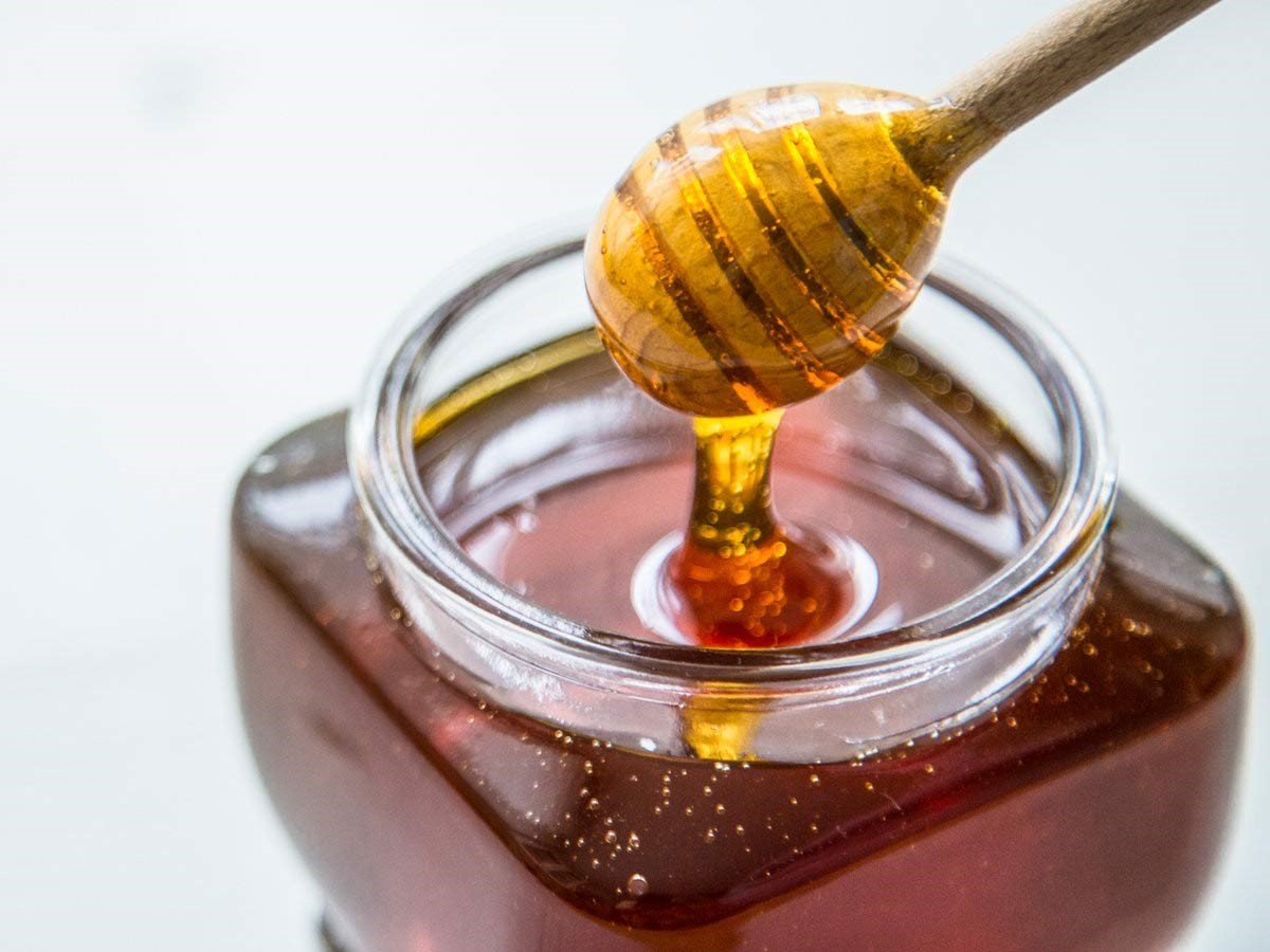 عسل چهل گیاه طبیبعی کارنیکا استور