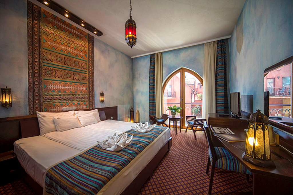 راهنمای رزرو هتل شیراز با قیمت مناسب
