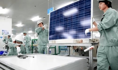 واردات خطوط تولید پنل خورشیدی از چین به ایران