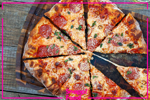 خرید آنلاین پیتزا در قم با اسنپ فود از بهترین فست فود های قم