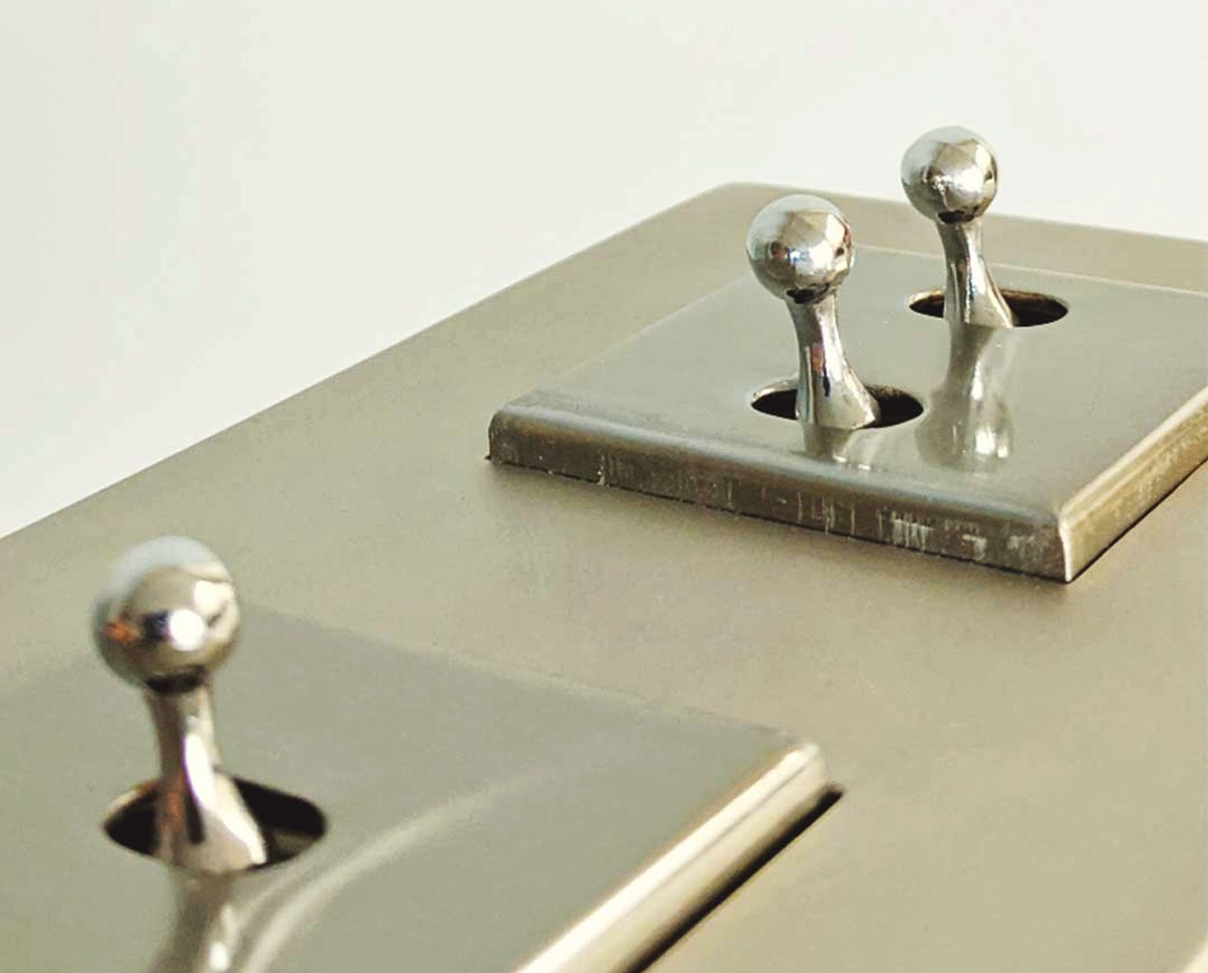 آپشن های تجهیزات برق هوشمند