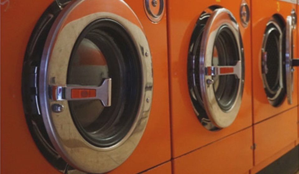 چگونه چادر ماشین را بشوییم با روش ماشین خشکشویی