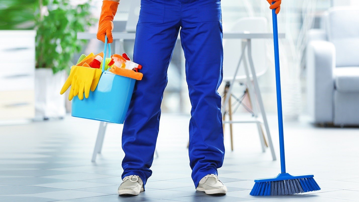 مزایای استخدام کارمند نظافت حرفه ای