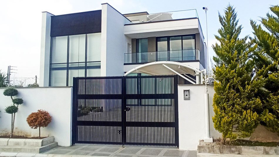 درب حیاط فلزی مدرن