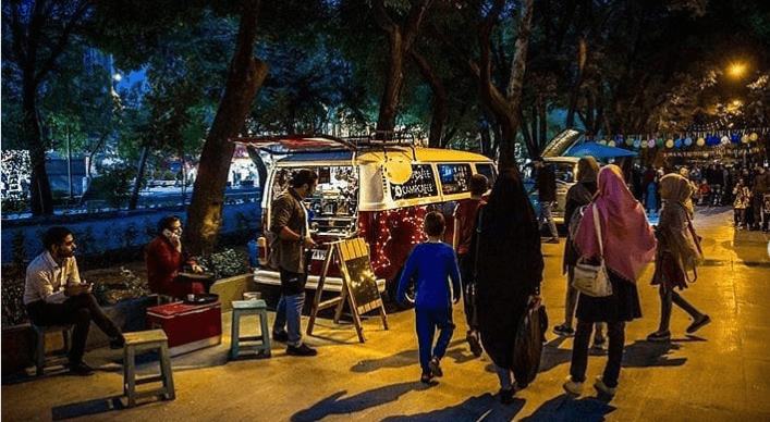 امکان تفریحی اصفهان در شب