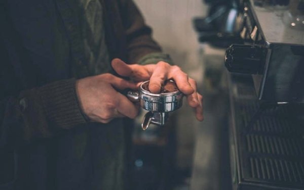 درآمد کافی شاپ چقدر است و محاسبه سود آن چگونه است؟