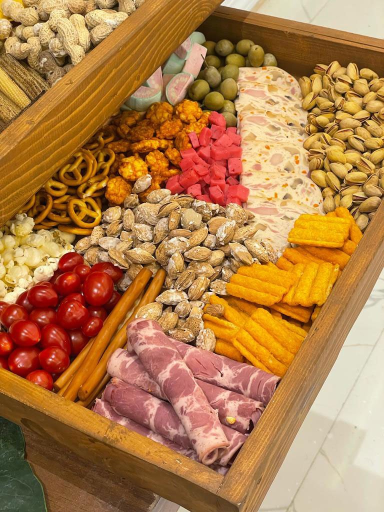 سفارش میز مزه تولد