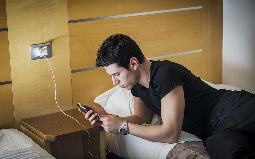 استفاده از گوشی هنگام شارژ-تعویض باتری گوشی-نگهداری باتری گوشی