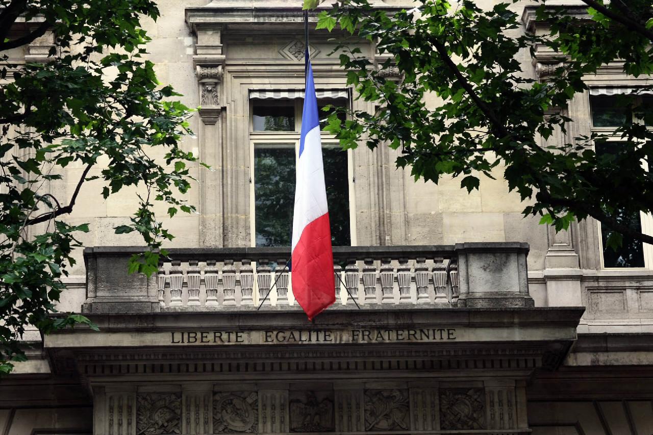 اخذ اقامت با خرید ملک در فرانسه