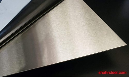 مقایسه قیمت و ویژگی های ورق استیل نگیر و بگیر 2 ورق استیل نگیر شهر استیل