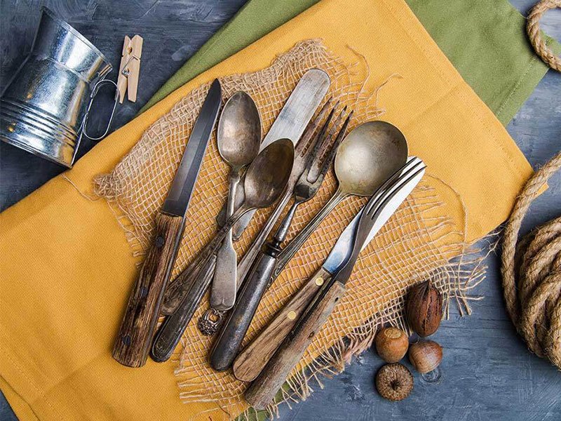 قاشق چنگال زنگ زده