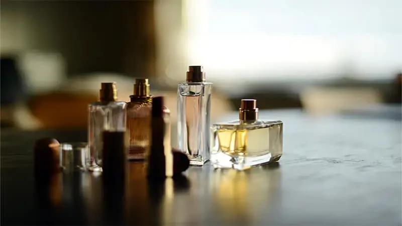 چرا عطر را دکانتی بخریم؟